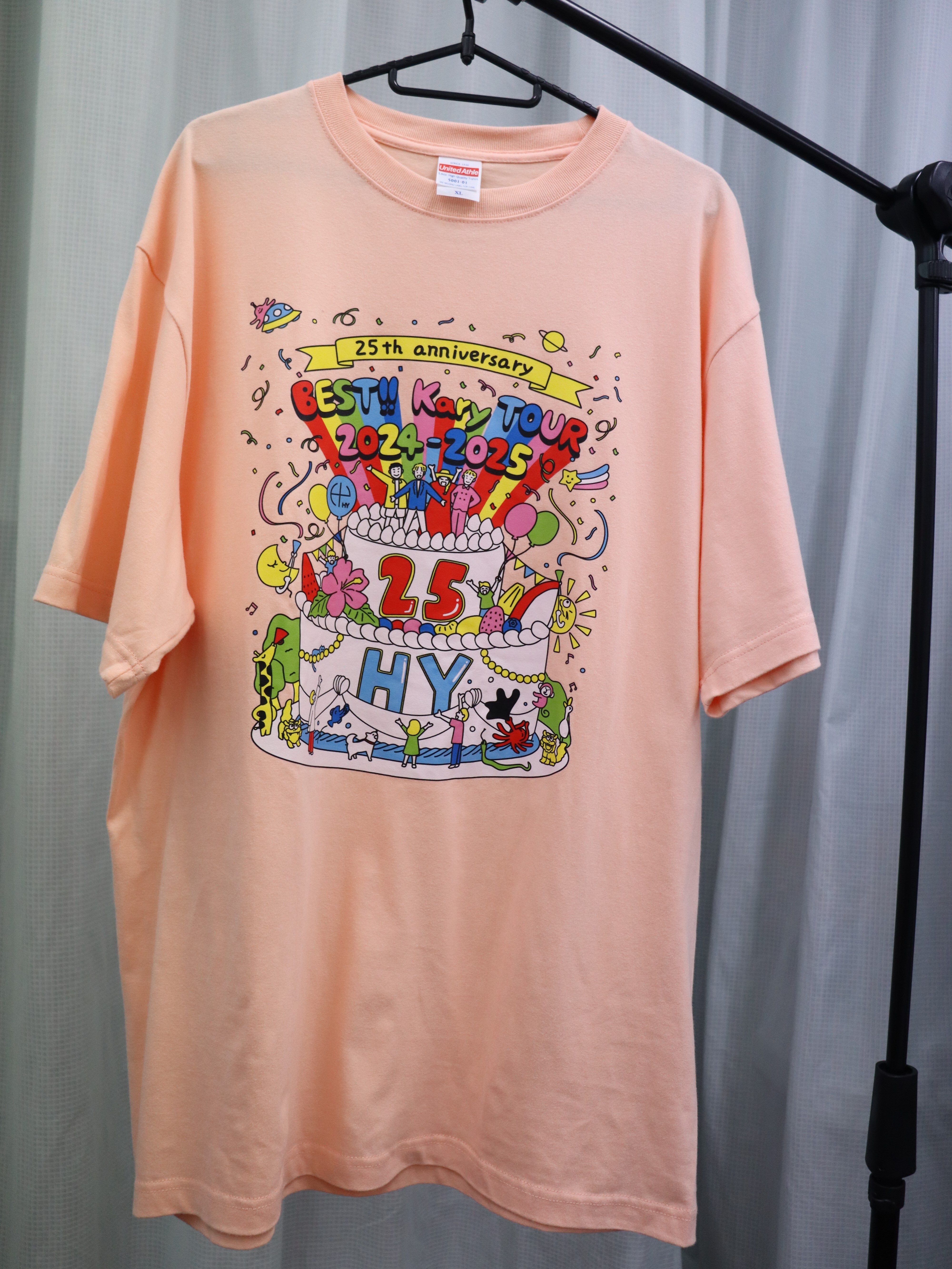 Kary Tour バースデーケーキ ケーキ Tシャツ（アプリコット）